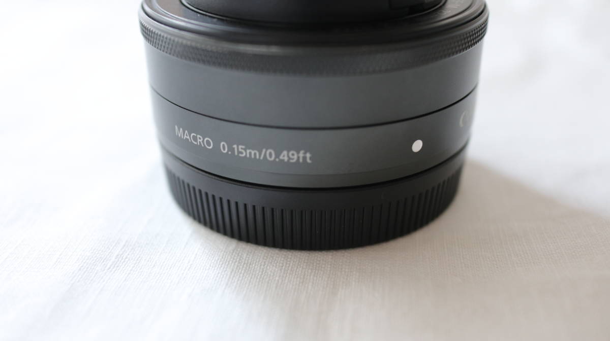 Canon EF-M STM Lens 22mm f⁄2 System f2 - Compact Review in YouTube •