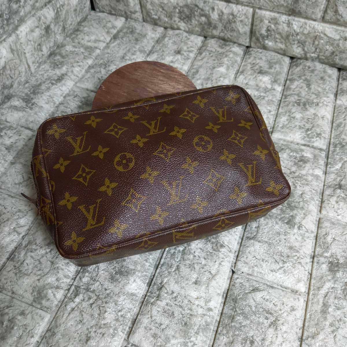 LOUIS VUITTON ルイヴィトン モノグラム - コスメポーチ コスメ (ルイ