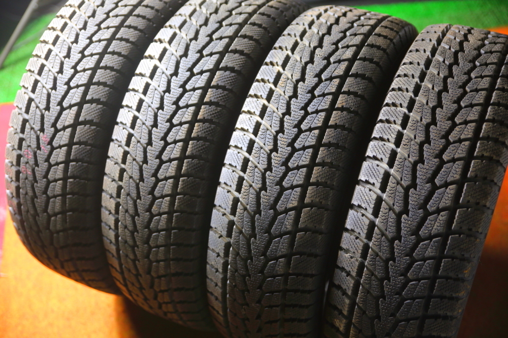 205／70R15（ブランドトーヨータイヤ）（車用品 TX スタッドレスタイヤ