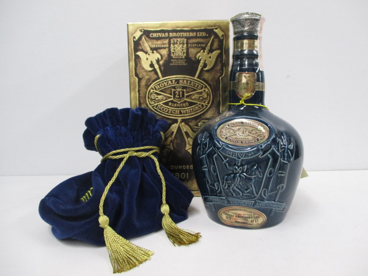 K3955☆古酒☆1000円～☆未開栓☆箱・巾着付☆ROYAL SALUTE 21