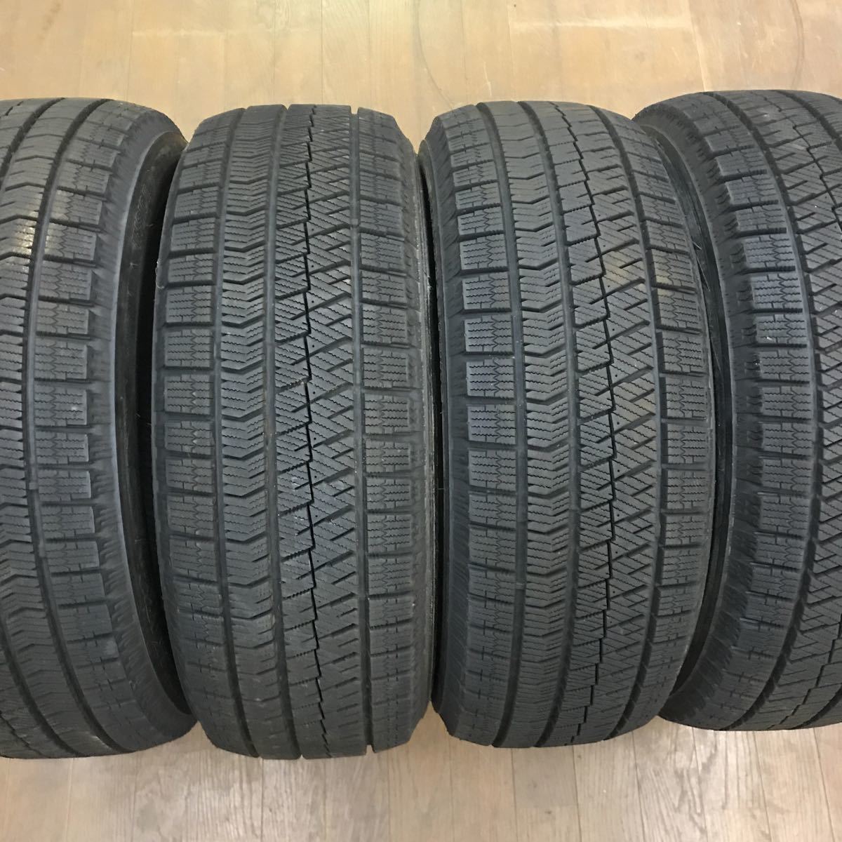 スタッドレス タイヤ 4本セット 15インチ 205/60R15 BLIZZAK VRX 2