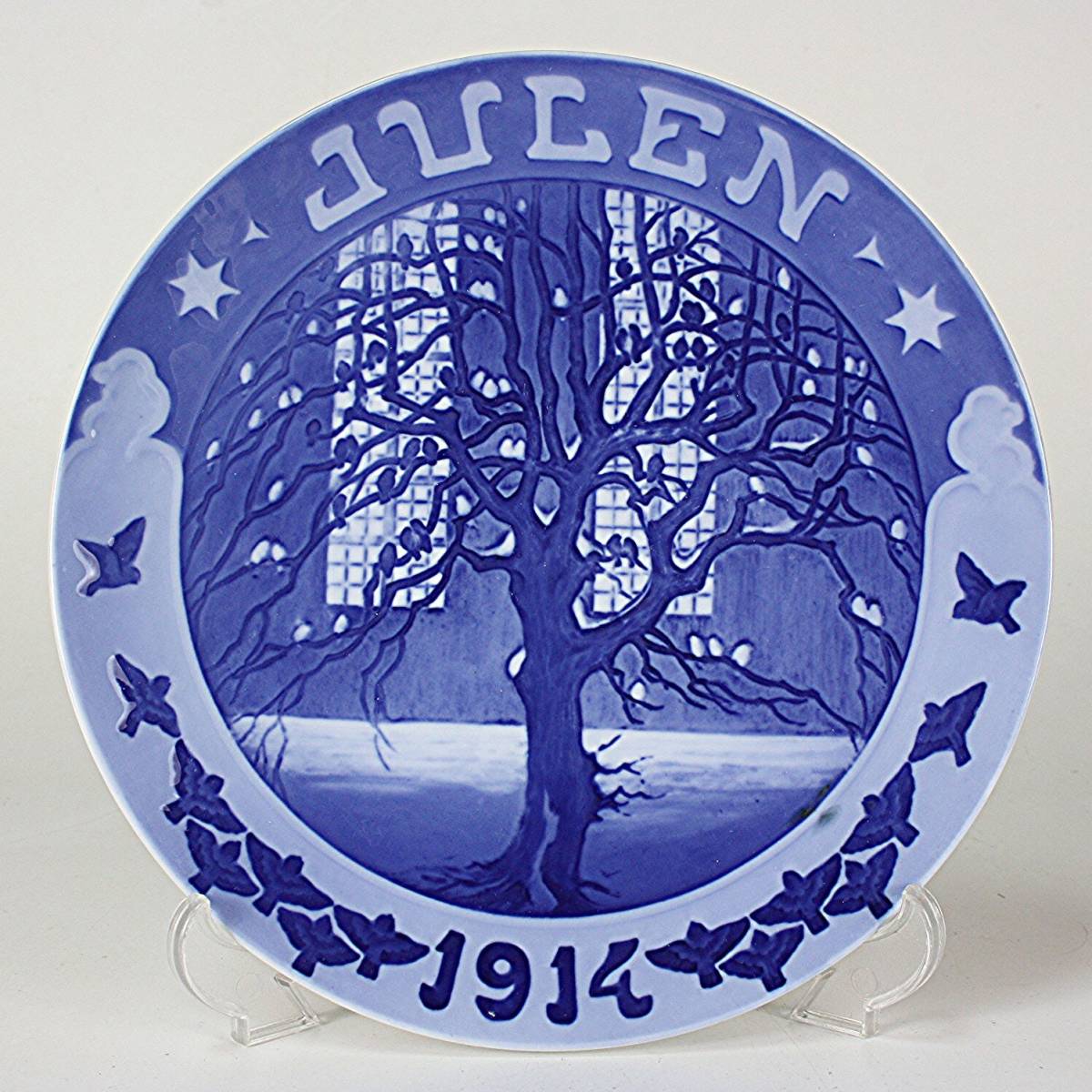 1914年 「教会の木に止まるスズメ達」 イヤープレート ロイヤルコペンハーゲン 1914年 ロイヤルコペンハーゲン イヤープレート 「教会の木に止まる