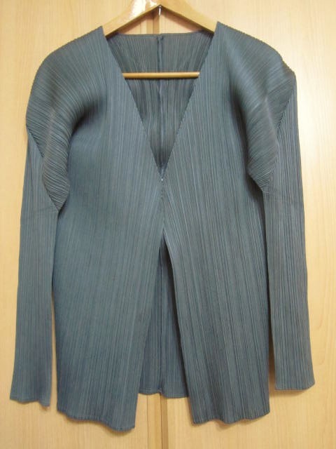 PLEATS PLEASE ISSEY MIYAKE（カットソー(長袖⁄七分)）のフリマ MIYAKE