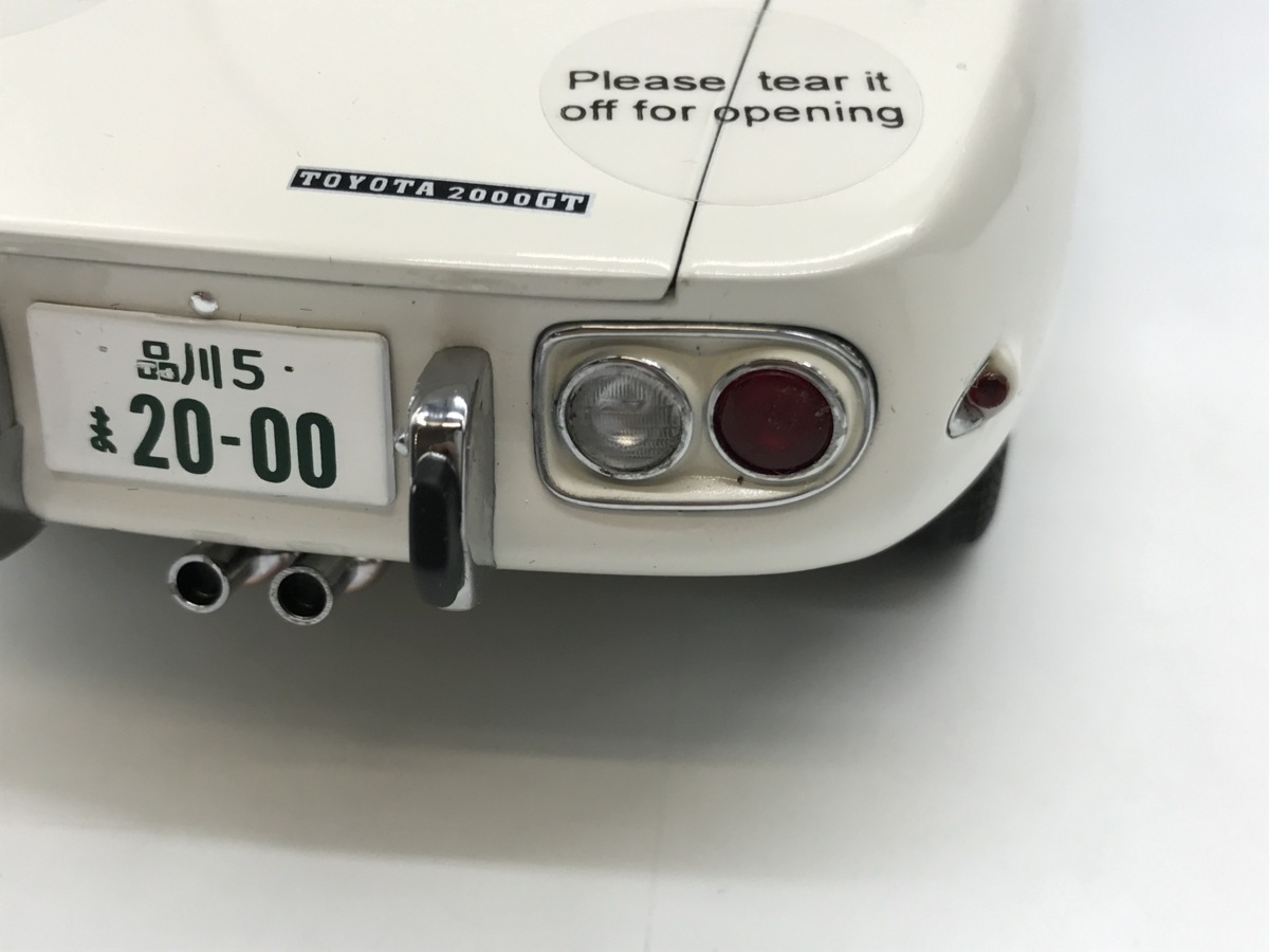 AUTOart 映画 「007は二度死ぬ」ボンドカー 1/18トヨタ2000GT ミニカー 1⁄18 Autoart トヨタ2000GT 007は二度死ぬ 007