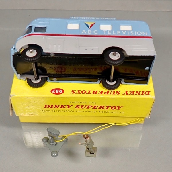Dinky ABC TV 0 - Toys Room Control with QDT A room mobile No
