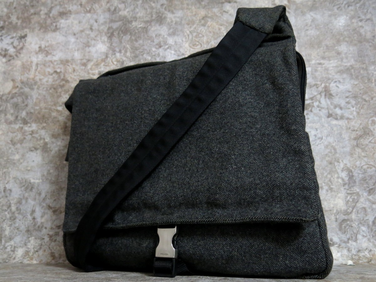 レザー ○超美品○PRADA PRADA プラダ ・ Yahoo!オークション プラダ 