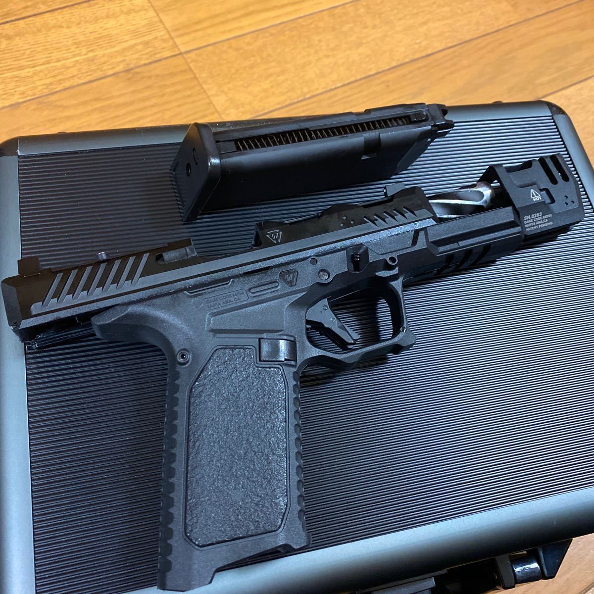 【新品・外装オプションパーツカスタム品】 EMG / Strike Industries ARK-17 BK　※東京マルイ ガスブローバック G17 互換_3