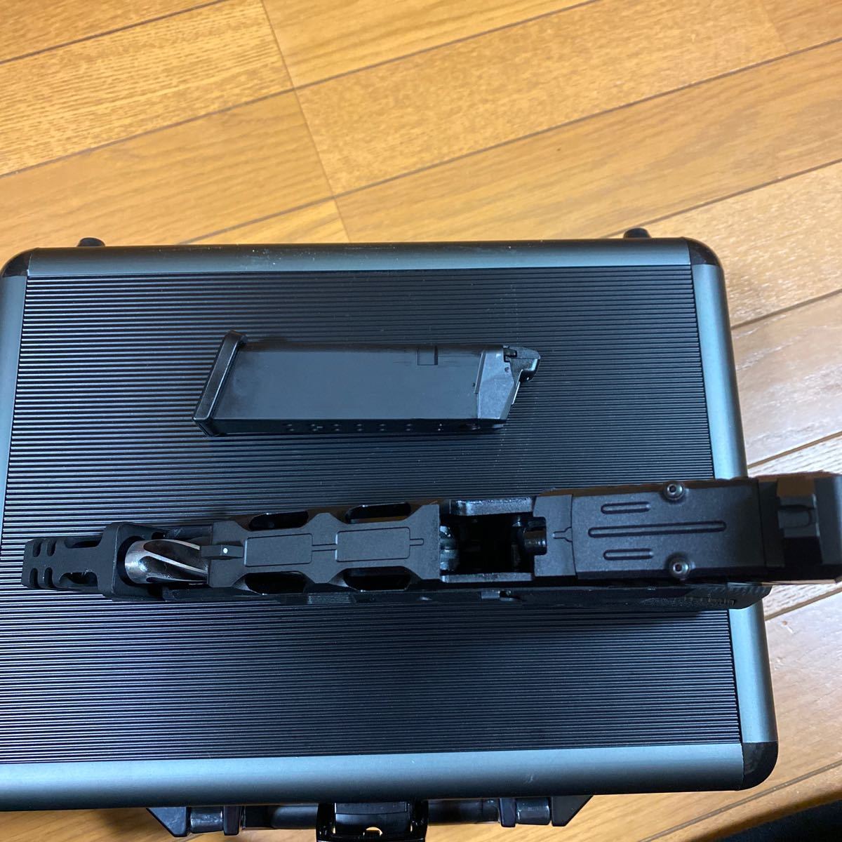 【新品・外装オプションパーツカスタム品】 EMG / Strike Industries ARK-17 BK　※東京マルイ ガスブローバック G17 互換_4