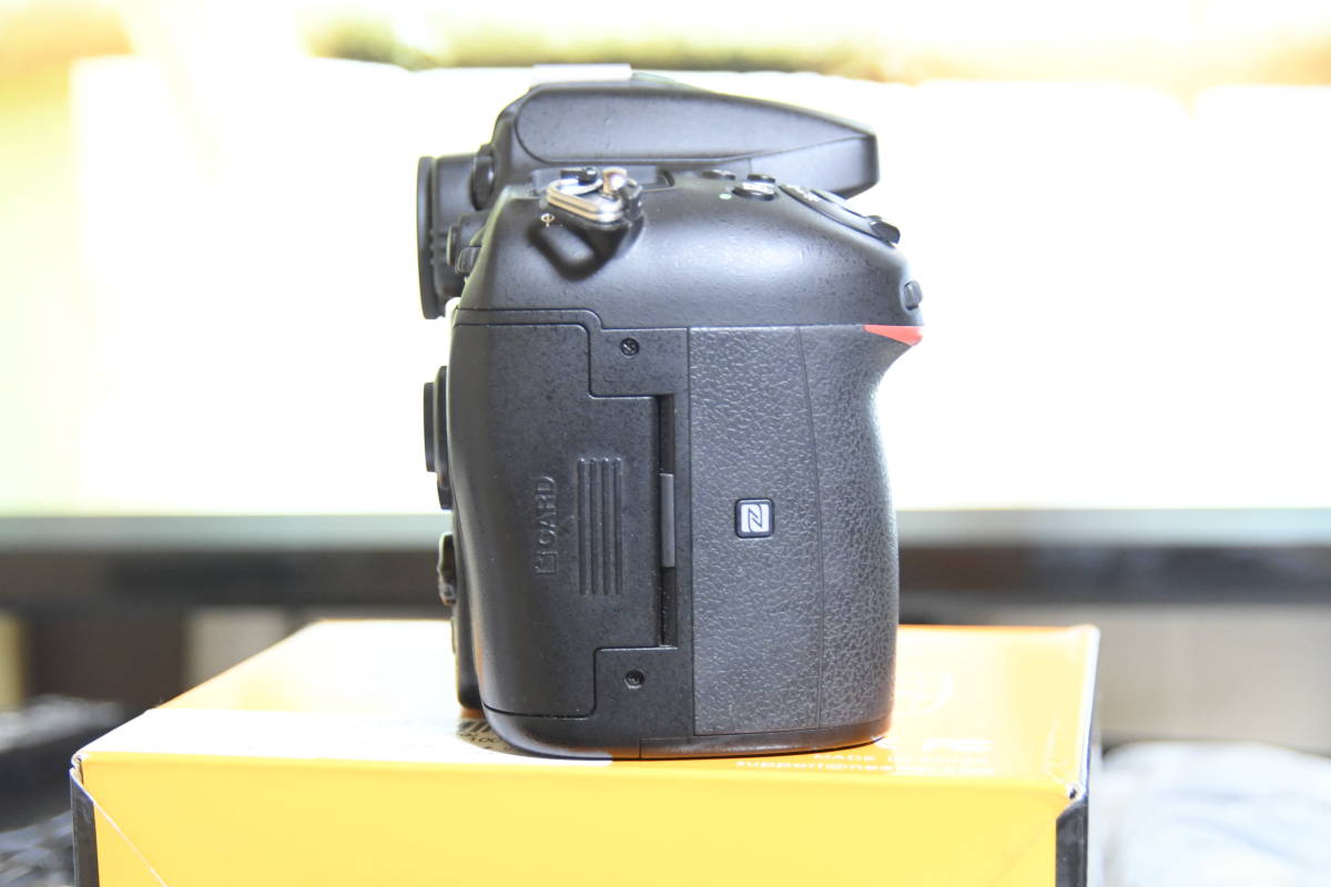 縦置きバッテリーグリップ マルチパワーパック d7200 バッテリー
