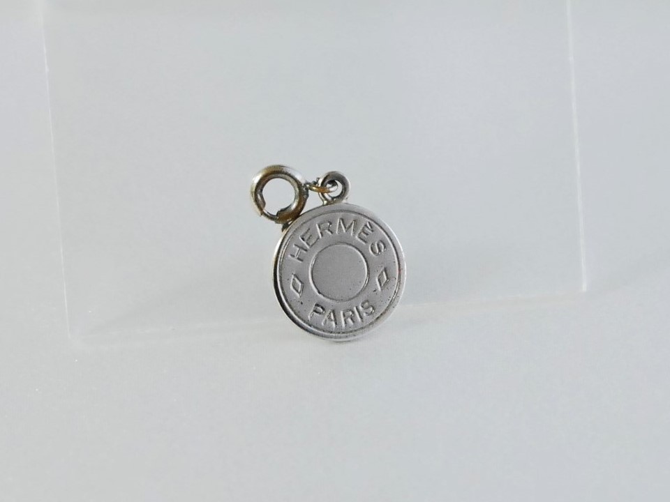 ■【YS-1】 エルメス セリエ ネックレストップ HERMES ■ シルバー系 直径約1.4cm 【東京発 手渡し可能】C