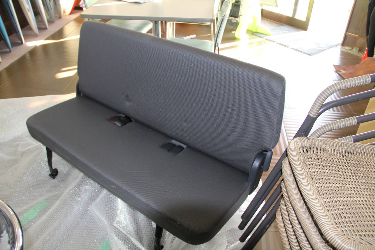新車外し 200系 ハイエース セカンド リアシート 純正 ハイエースバン