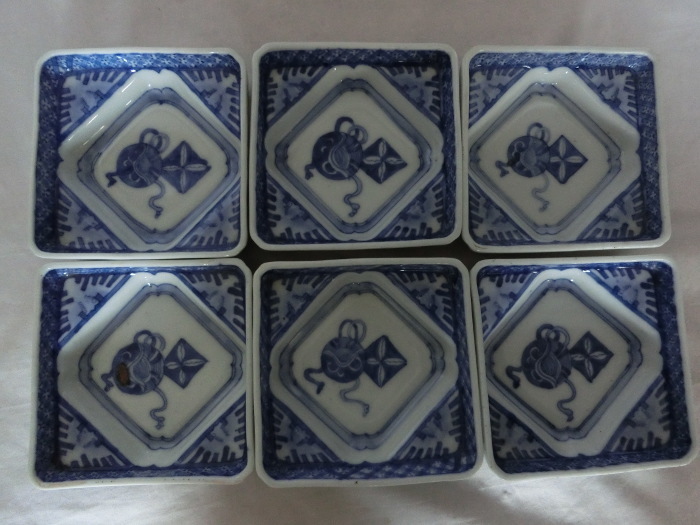 ○即決！ 珍品！古伊万里 成化年製 染付 角皿 四方皿 変形