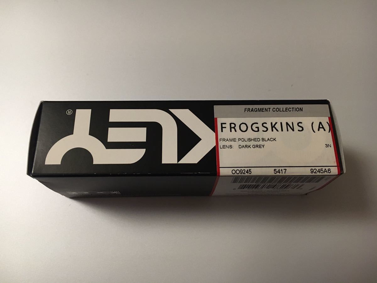 お買い得，お得 最終価格 OAKLEY Fragment FROGSKINS (A) オークリー 