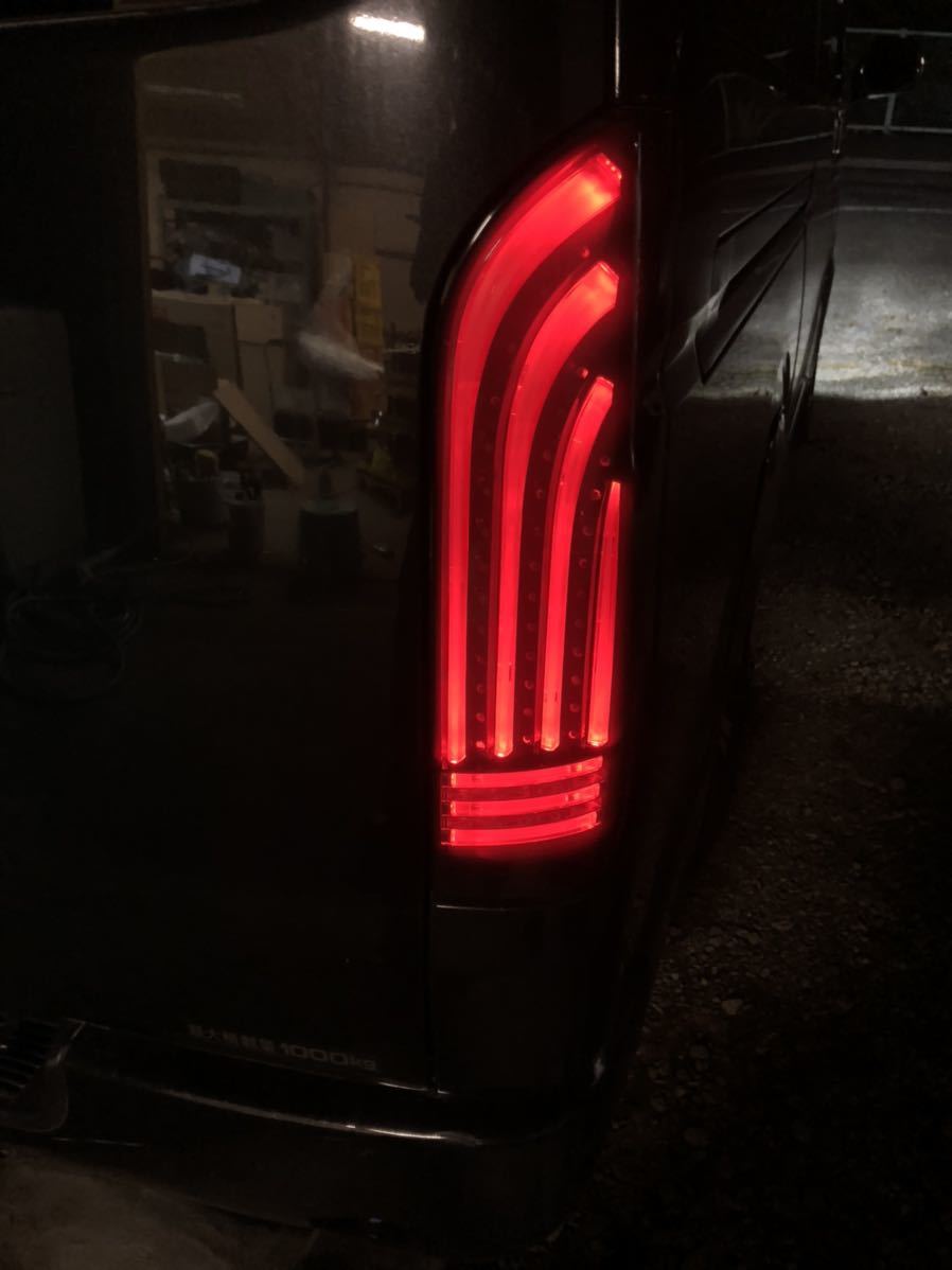 【動作確認済】ハイエース 200系 フルLEDテールランプ スモーク 社外品 200系ハイエース フルLEDスモークテールランプ 【公式通販】