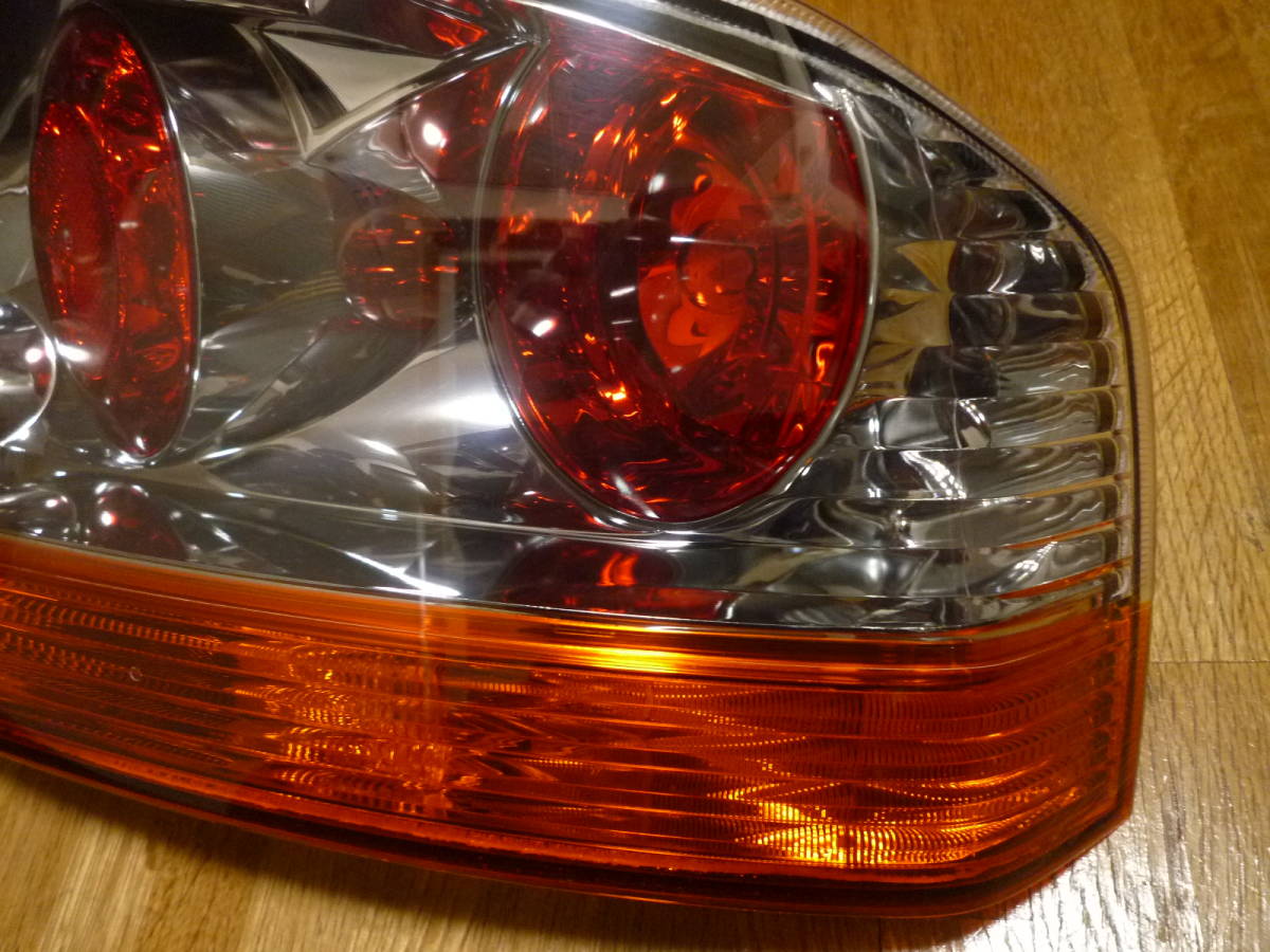ランサーエボリューションV　純正テールランプ右（運転席側） 純正 CT9A ct9a ランサーエボリューション ランサー テールランプ エボ