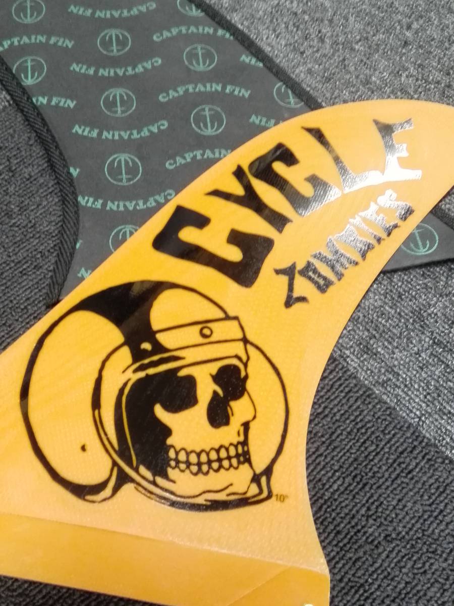 CAPTAIN FIN CYCLE ZOMBIES Crash Helmetサーフィン・ボディ
