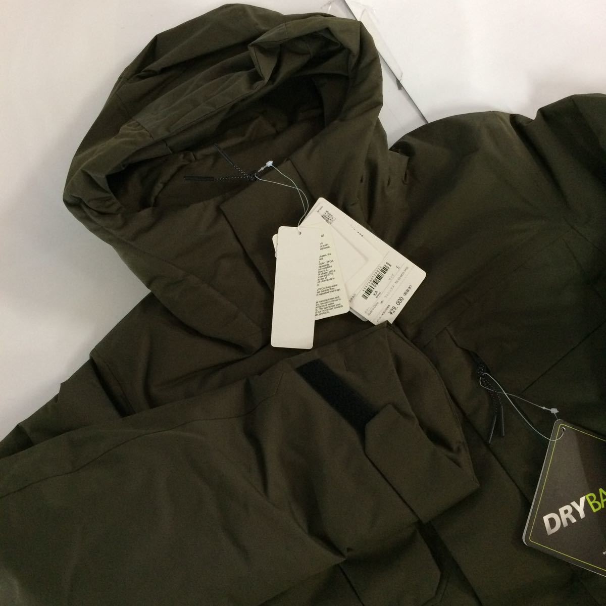 新品，大人気 E9685-U65 TI phenix フェニックス アウトドア Snowscape Insulation Jacket Sサイズ メンズ ジャケット 上着 展示品 ウェア(男性用)｜売買されたオークション情報、yahooの商品情報をアーカイブ公開 - オー 男性用