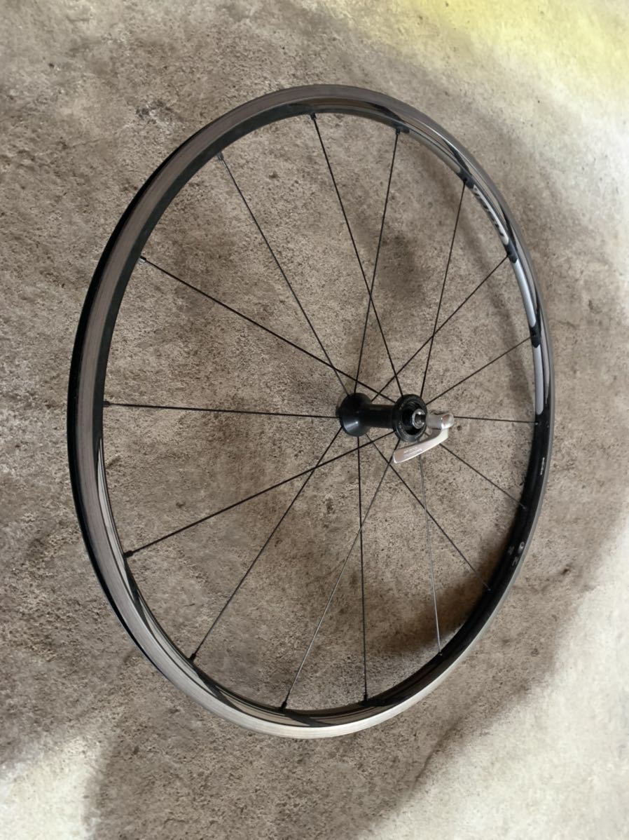 驚きの破格値，驚きの破格値，HOT SHIMANO RS61 アルミ シマノ チューブレス対応 フロントホイール(27インチ、700C)｜売買されたオークション情報、yahooの商品情報をアーカイブ公開 - オークファン ホイール（完組、手組）