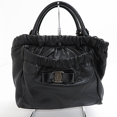 Salvatore Ferragamo フェラガモ サルバトーレフェラガモ ガンチーニ (サルバトーレフェラガモ) Ferragamoサルバトーレ - FERRAGAMO&frasl;SalvatoreFerragamo(サルバトーレフェラガモ) トートバッグ レザー サルバトーレ 型押し フェラガモ☆ヴァララウンドトゥウェッジパンプス | 買取