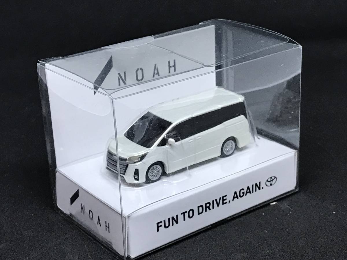 トヨタ ノア ホワイト ミニカー ディーラー非売品】トヨタ ノア 90系