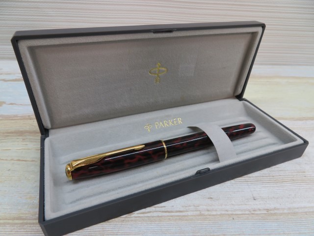 パーカー75万年筆 黒軸. ニブ14K ペン先 X コンバータ付 金ペンにも