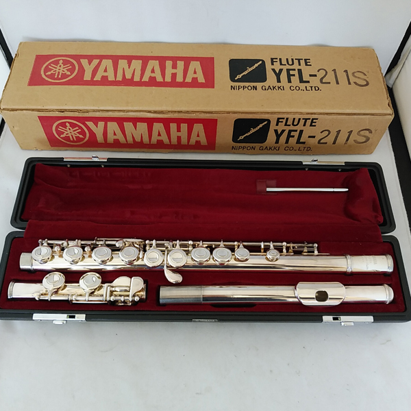 YAMAHA フルート 211S 管楽器 ケース付き(美品） ヤマハ YAMAHA FLUTE フルート YFL-211S 箱・ケース付 ヤマハ フルート