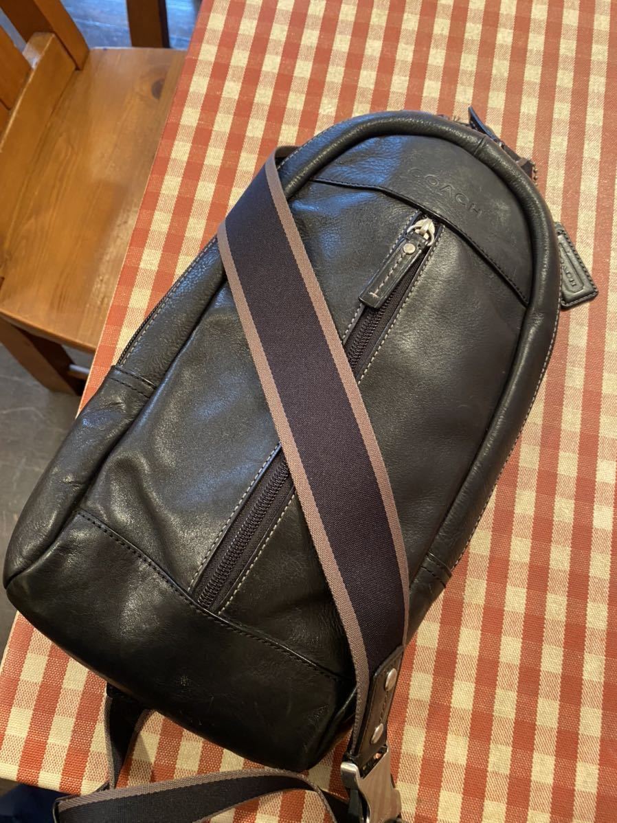 COACH コーチボディーバッグ ワンショルダー ヘリテージ ブラック 