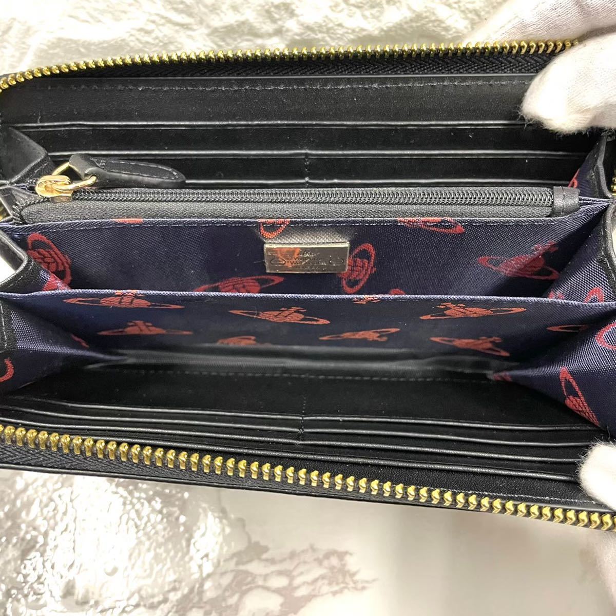 本日のみお値下げ！新品VivienneWestwood パンチングORB 長財布 Vivienne Westwood ☆ 新品未使用 ブラック パンチング 長財布 【公式