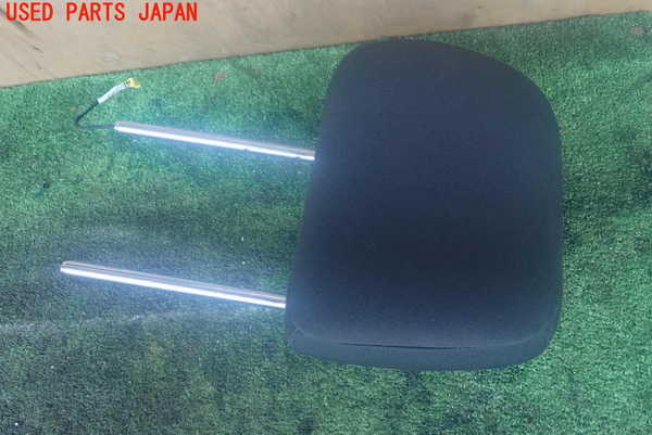 1UPJ-68387070]ジープグランドチェロキー(WK36T)助手席ヘッドレスト