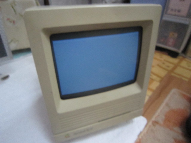 Macintosh SE/30 ジャンク品 通電確認のみ - アップルのMacが発売から