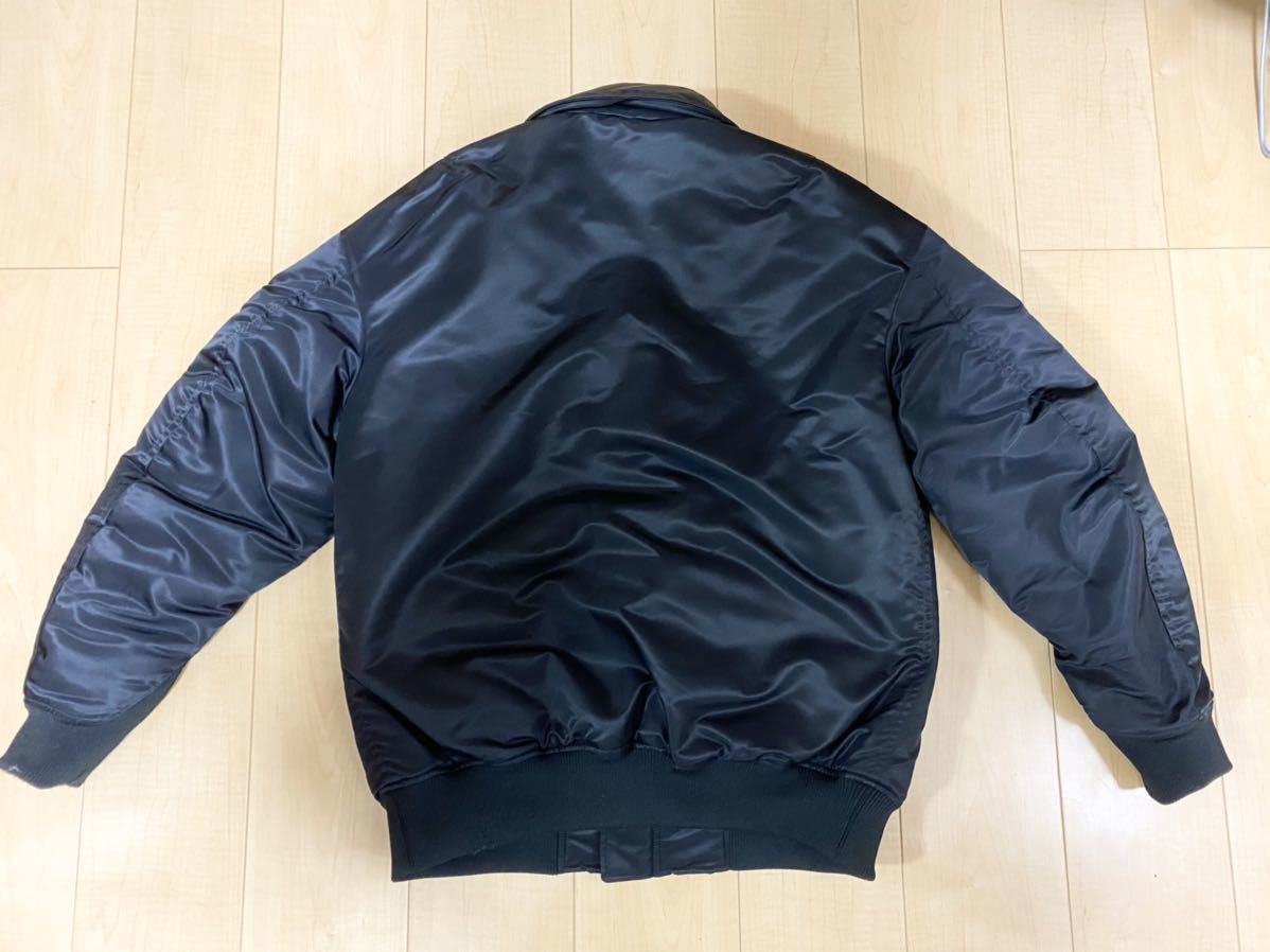 Uniqlo ユニクロ Ma 1 J ブラックm ダウンオーバーサイズリブブルゾン メンズ レディース ジャンパー ブルゾン 売買されたオークション情報 Yahooの商品情報をアーカイブ公開 オークファン Aucfan Com