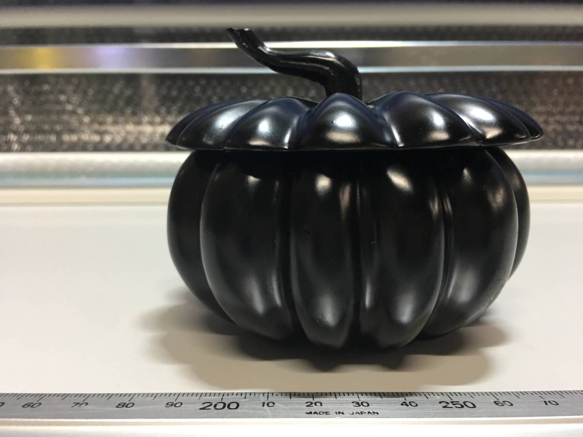 かぼちゃ型 時代物 南瓜 茶入れ 径10.6㎝ 杢 肥松 刳り貫き 刳貫 蓋物