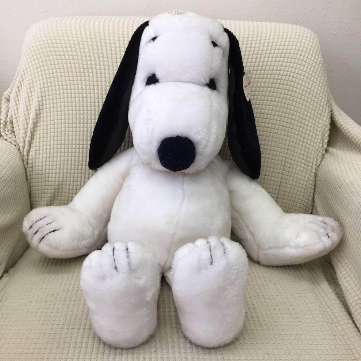 ぬいぐるみ スヌーピー Snoopy ファミリア 全長 約56cm ピーナッツ 大きめサイズ 首輪 黒 スヌーピー 売買されたオークション情報 Yahooの商品情報をアーカイブ公開 オークファン Aucfan Com
