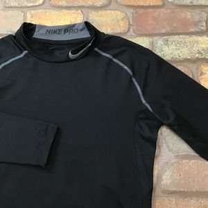 Nike モックネックの平均価格は1 737円 ヤフオク 等のnike モックネックのオークション売買情報は17件が掲載されています