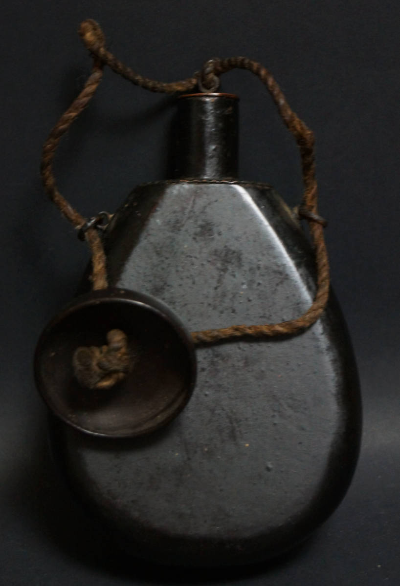 閑】江戸期 火縄銃 欅製火薬入れ 玉入れ 銅製筒状口蓋 欅根付