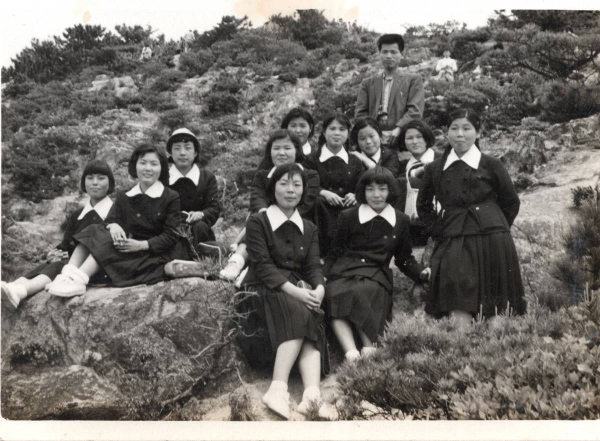 昭和年代 30年代 女学校 女学生等 若い女性 生写真合計10枚 セーラー服 制服 清楚美人 知的 天然美少女 戦後復興期 昭和レトロ 印刷物 売買されたオークション情報 Yahooの商品情報をアーカイブ公開 オークファン Aucfan Com