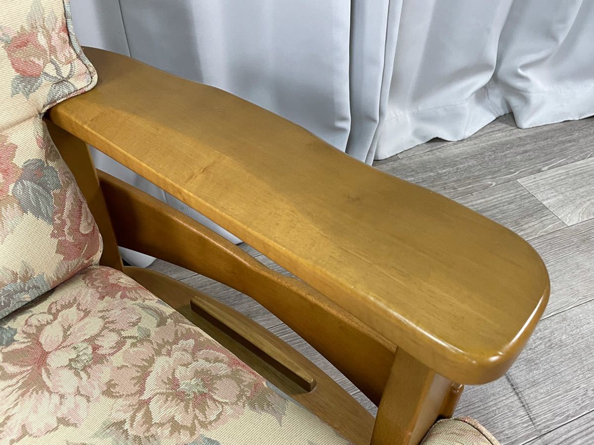 大人気カリモクの1人掛けソファが至福のくつろぎ空間を作る｜狭い部屋