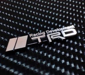 Trd アルミ製ミニエンブレム 1枚 プリウス30a4050 アクア Ch R アルファード ライズ ヤリス クラウン ノア ヴォクシー 86 ポイント消化 トヨタ 売買されたオークション情報 Yahooの商品情報をアーカイブ公開 オークファン Aucfan Com