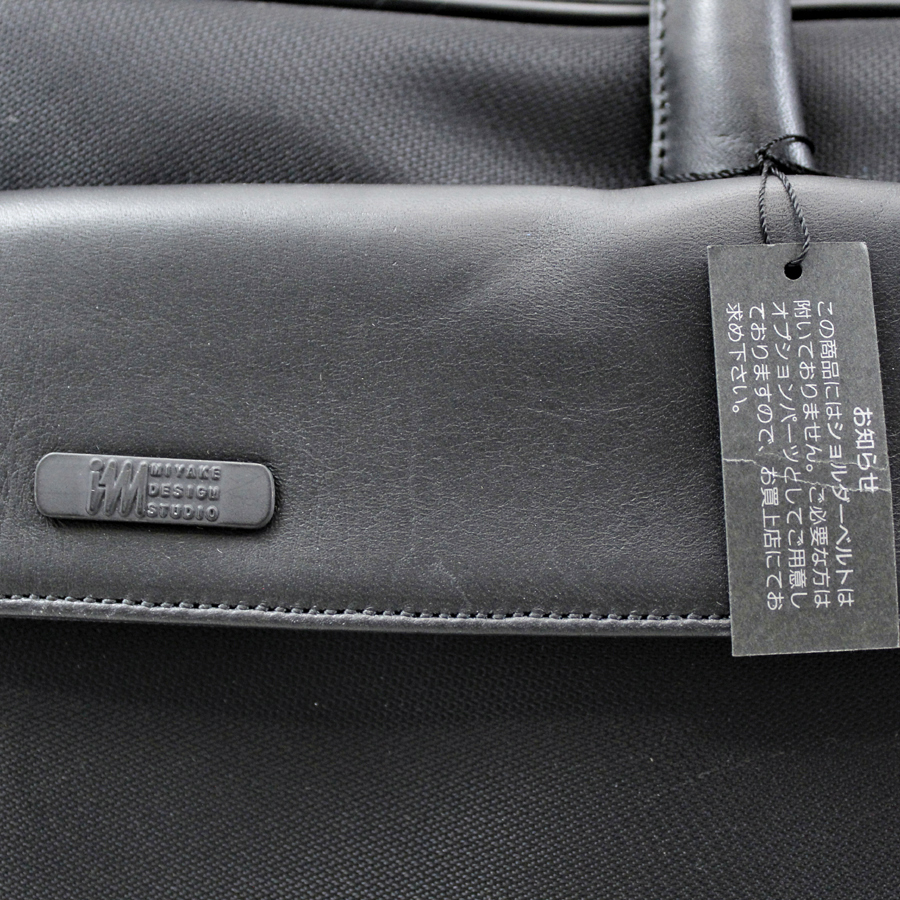 極美品 ISSEY MIYAKE イッセイミヤケ MIYAKE DESIGN STUDIO 牛革