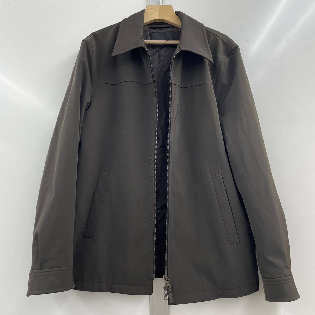 Prada プラダ メンズ アウター ジップアップ 50 ブラウン 茶 イタリア製 ジャンパー ブルゾン 売買されたオークション情報 Yahooの商品情報をアーカイブ公開 オークファン Aucfan Com