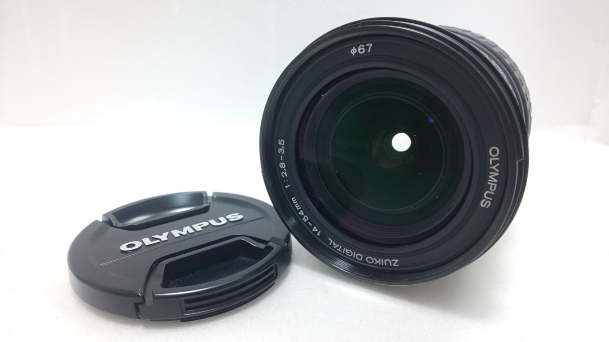 Zuiko Olympus 14-54mm Digital f⁄2.8-3.5 II - Lens Thirds Zoom 