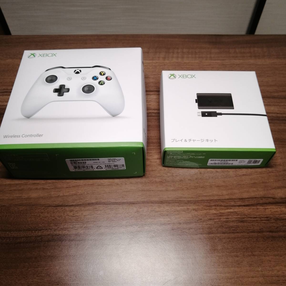 Xbox One ワイヤレスコントローラー 白 + プレイ＆チャージキット_2