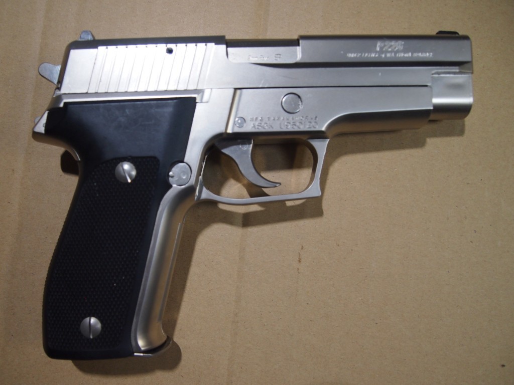 タナカ SIG SAUER P226 ニッケルシルバーメッキ マグナブローバック
