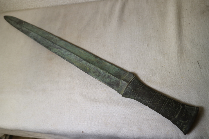銅造？　剣　検中国古美術青銅器出土品副葬品武具珍品希少骨董オブジェ時代