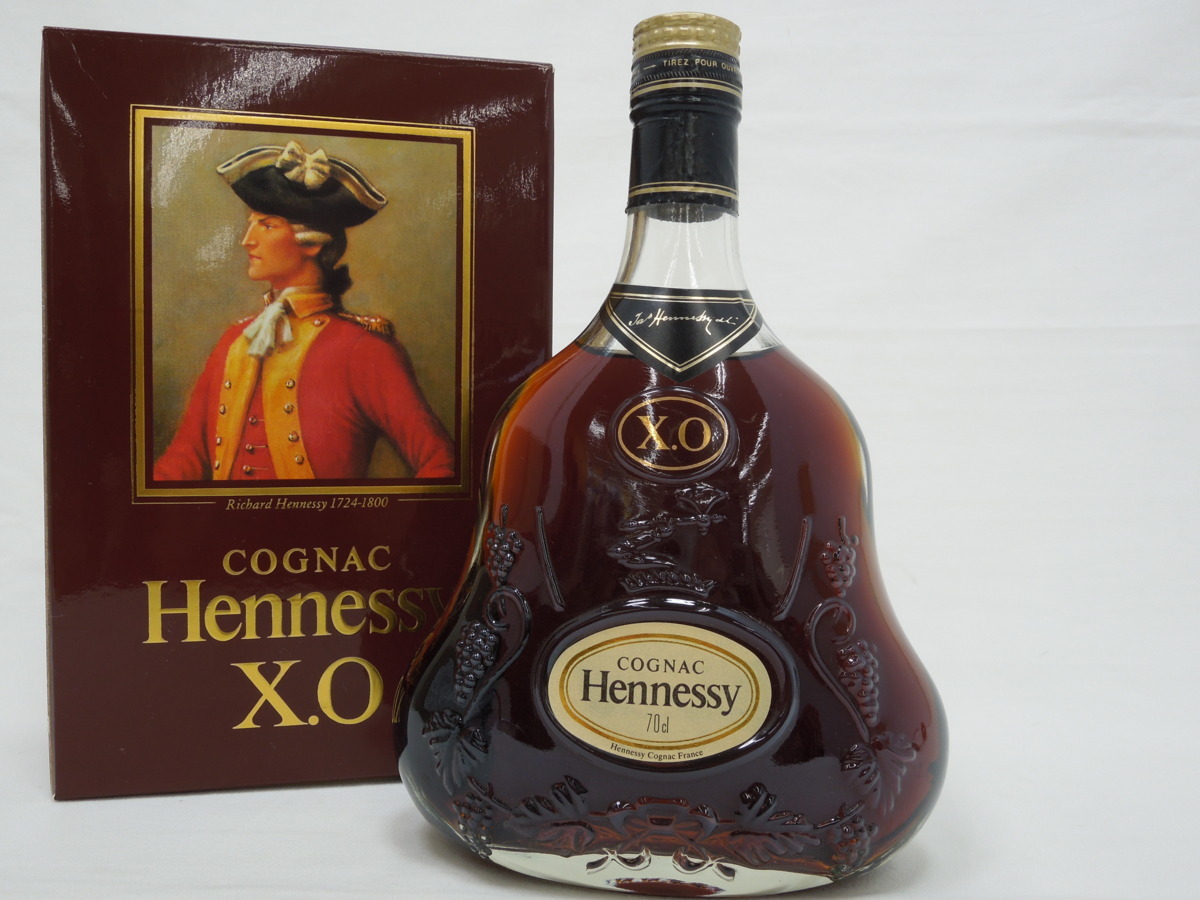 ヘネシーXO Hennessy 黒キャップ 700ml 古酒 箱付き ヘネシー