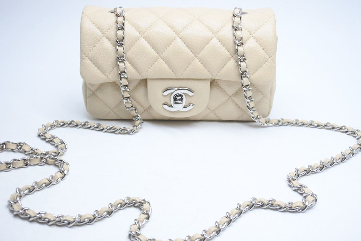 未使用 CHANEL シャネル エクストラ ミニマトラッセ ベージュ キャビア 