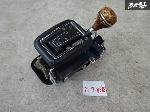限定セール，豊富な 純正 JLGA ジャガー XJ6 3.2 X300系 右ハンドル AT オートマ シフトレバー ウッド シフトノブ付 刻印有り 訳有品 棚13-3(ジャガー用)｜売買されたオークション情報、yahooの商品情報をアーカイブ公 ジャガー用
