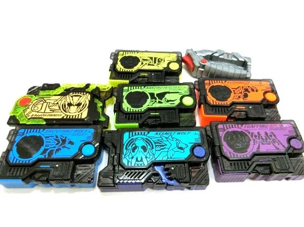 仮面ライダー ゼロワン なりきり おもちゃ おまとめ セット バンダイ 長期保管商品 ノーチェックジャンク品 ■ | 仮面 仮面ライダーゼロワン いよいよ発売！「変身ベルト DX飛電ゼロワンドライバー」！ プログライズギアコレクション02｜ガシャポン