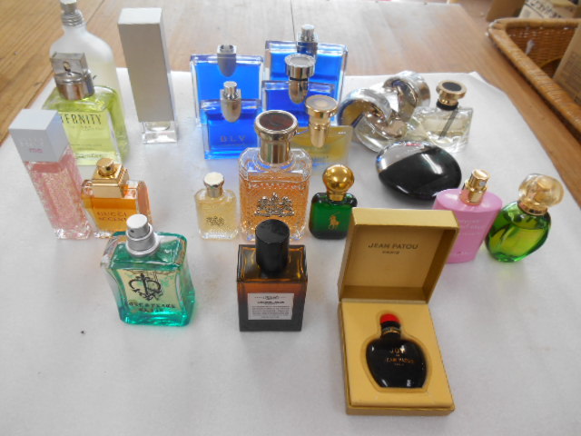 ♪　ブランド香水　色々×22本　CalvinKlein，BVLGARI，GUCCI，Dior，JEAN PATTO，Kiehl’s original musk，ラルフローレンなど used
