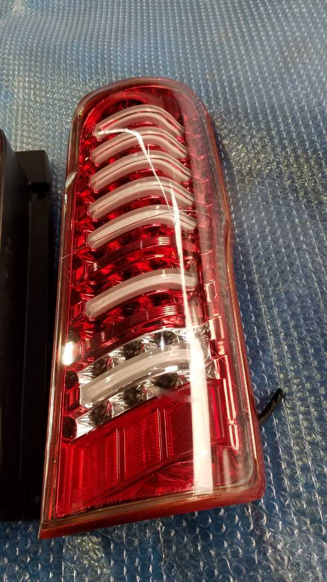 E26キャラバン用テールランプ valenti正規品レッドクローム/クリア Valenti(ヴァレンティ) LEDテールランプ クリア/レッドクローム NV350